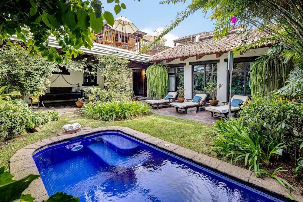 Casa Encantada By Porta Hotels Antigua Exteriör bild